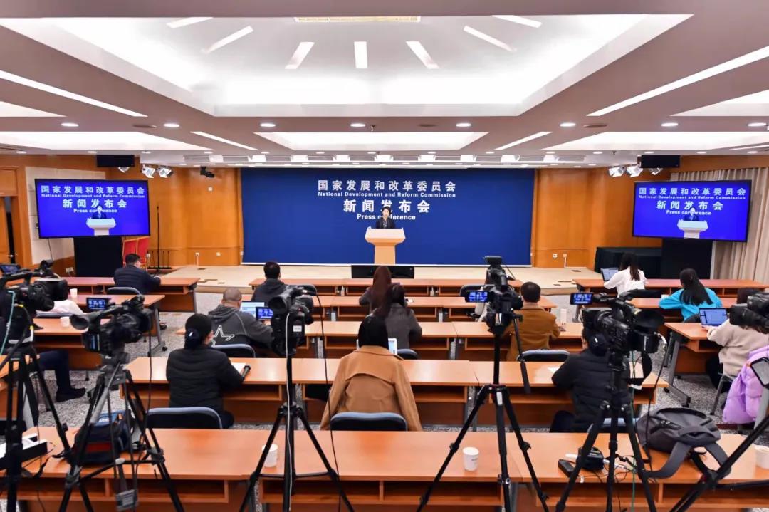 国家发展改革委：有关部门正在研究制定钢铁、有色金属等重点行业碳达峰碳中和实施方案