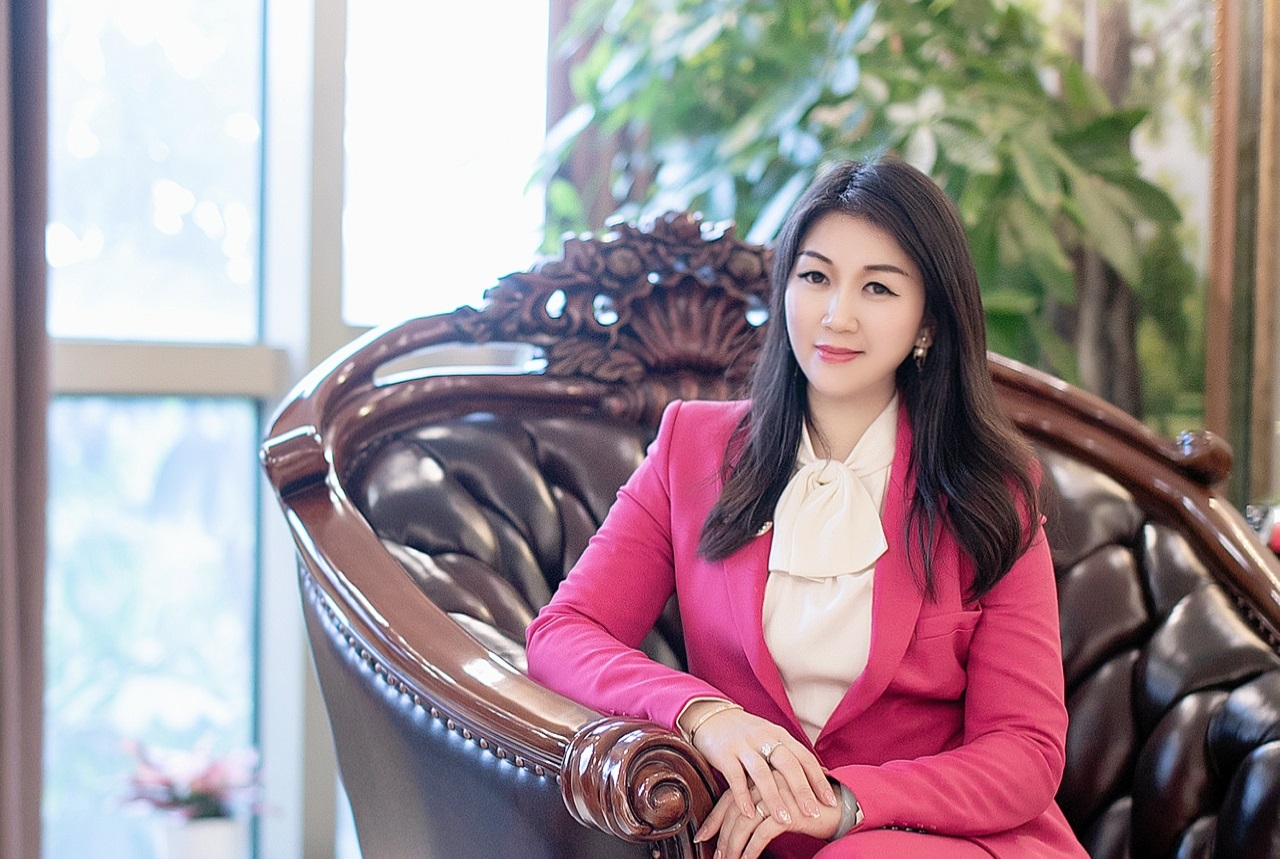 “铝时代·她力量”丨高登李婧：引领中国铝业型材行业高质量发展