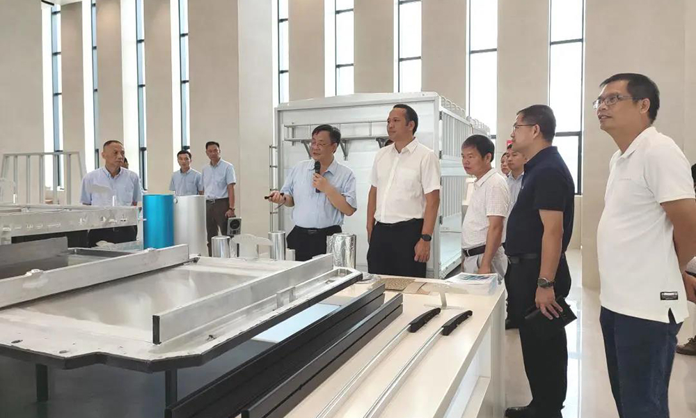 邕宁区委书记梁国禄率队到南南铝集团开展走访服务企业活动