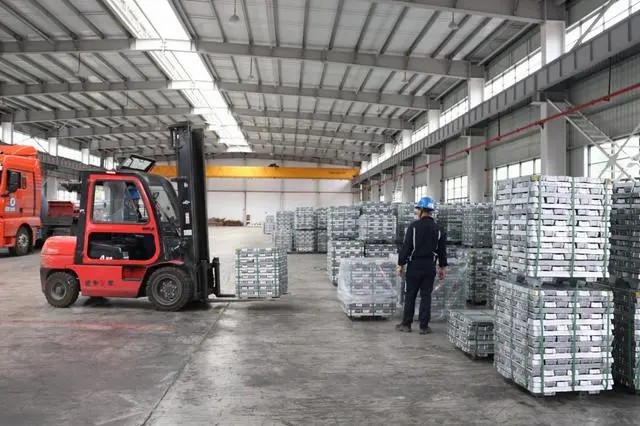 清镇：因铝而兴建新城