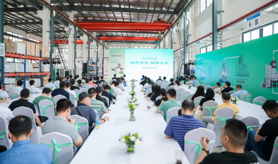 德诺热能推出全球首创一体化压铸“1+2”铝液系统工业大模型