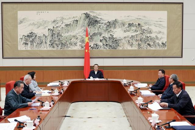 李克强：保障能源稳定供应和安全 增强绿色发展支撑能力