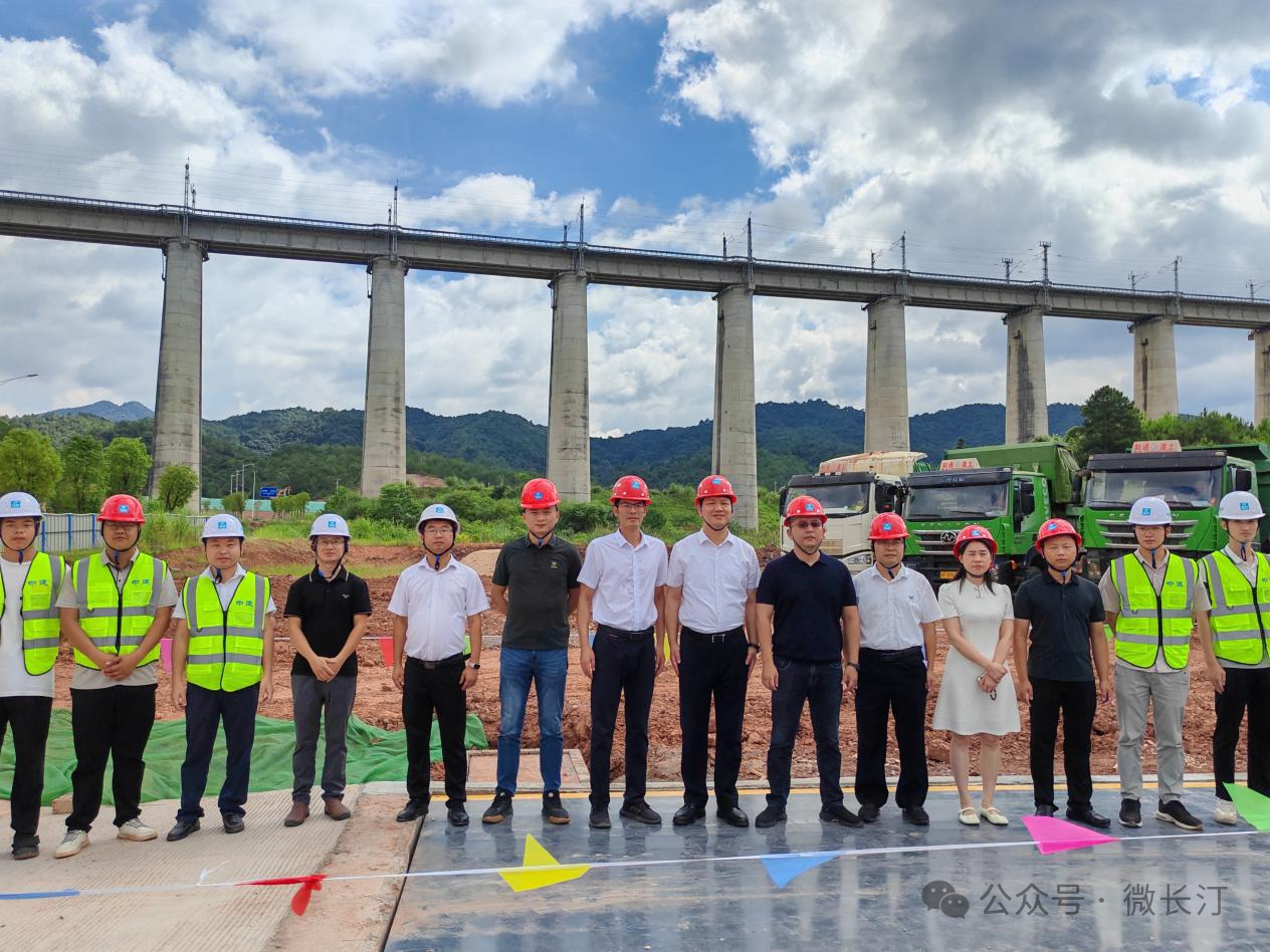 长汀加楷科技产业园（建筑用铝模板及爬架生产、租赁一体化）项目开工