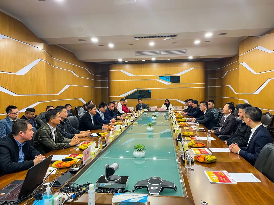 四会市委常委邓宏安及大沙镇镇长等一行领导莅临华昌指导工作
