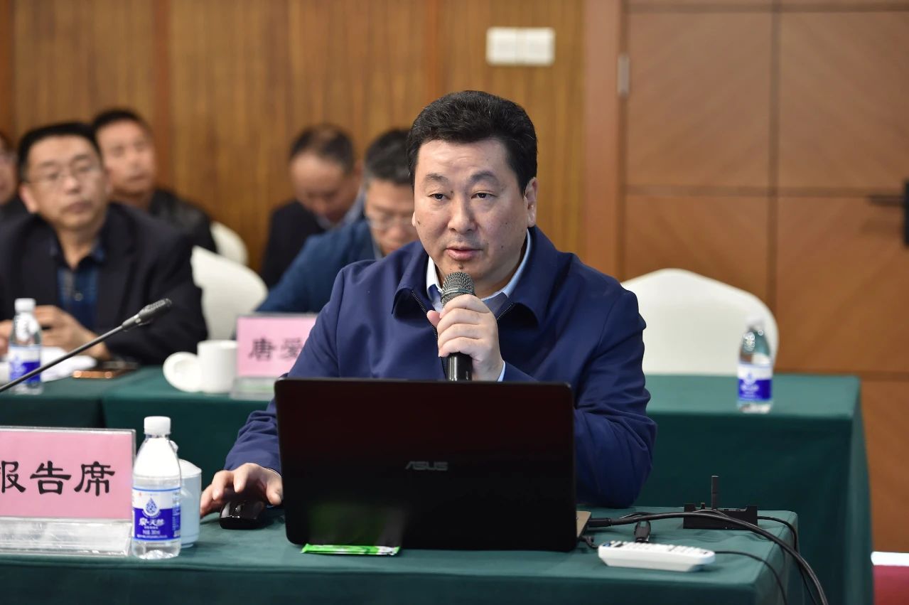 2021年（第二届）中国铝板带行业企业家高峰论坛在重庆西彭召开3.jpg