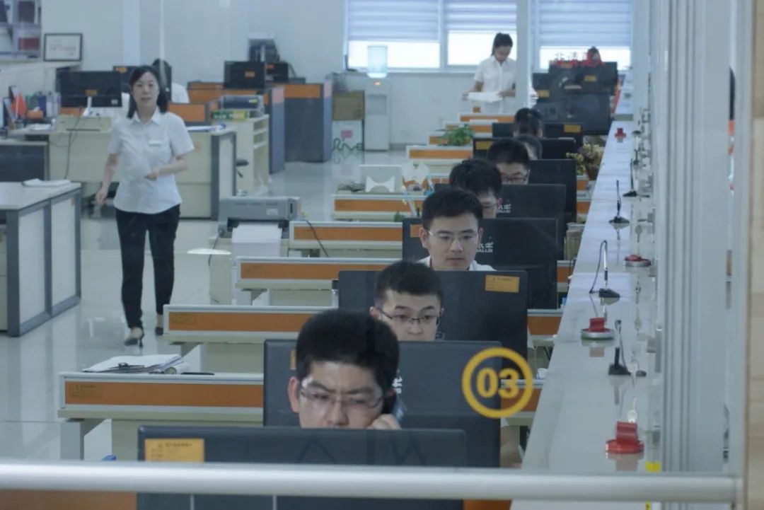 9ceb61c884dc7d91d72a5efd389dd100.jpg