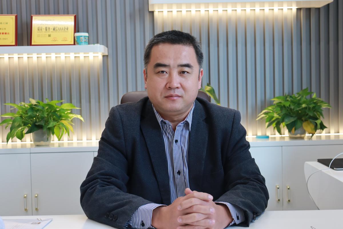 安安全铝家居总经理葛均辉.jpg