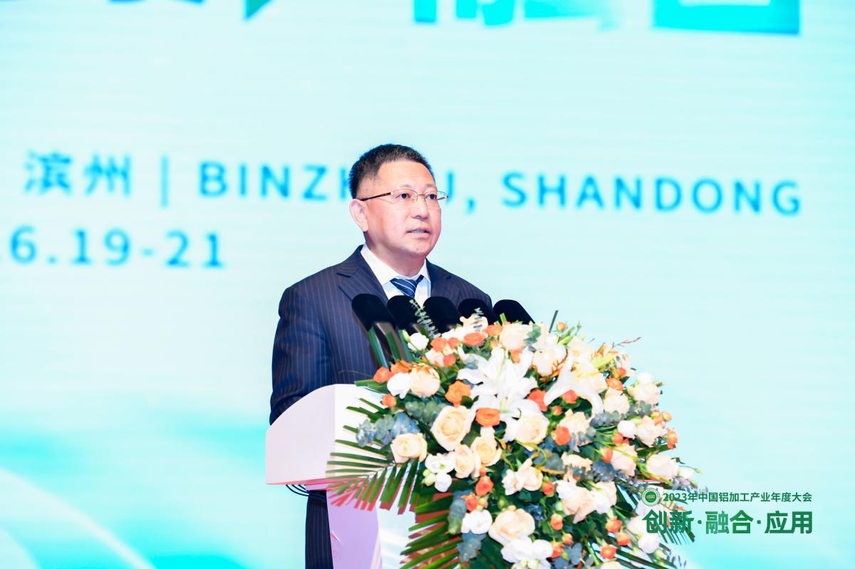 山东省人民政府副省长周立伟.jpg